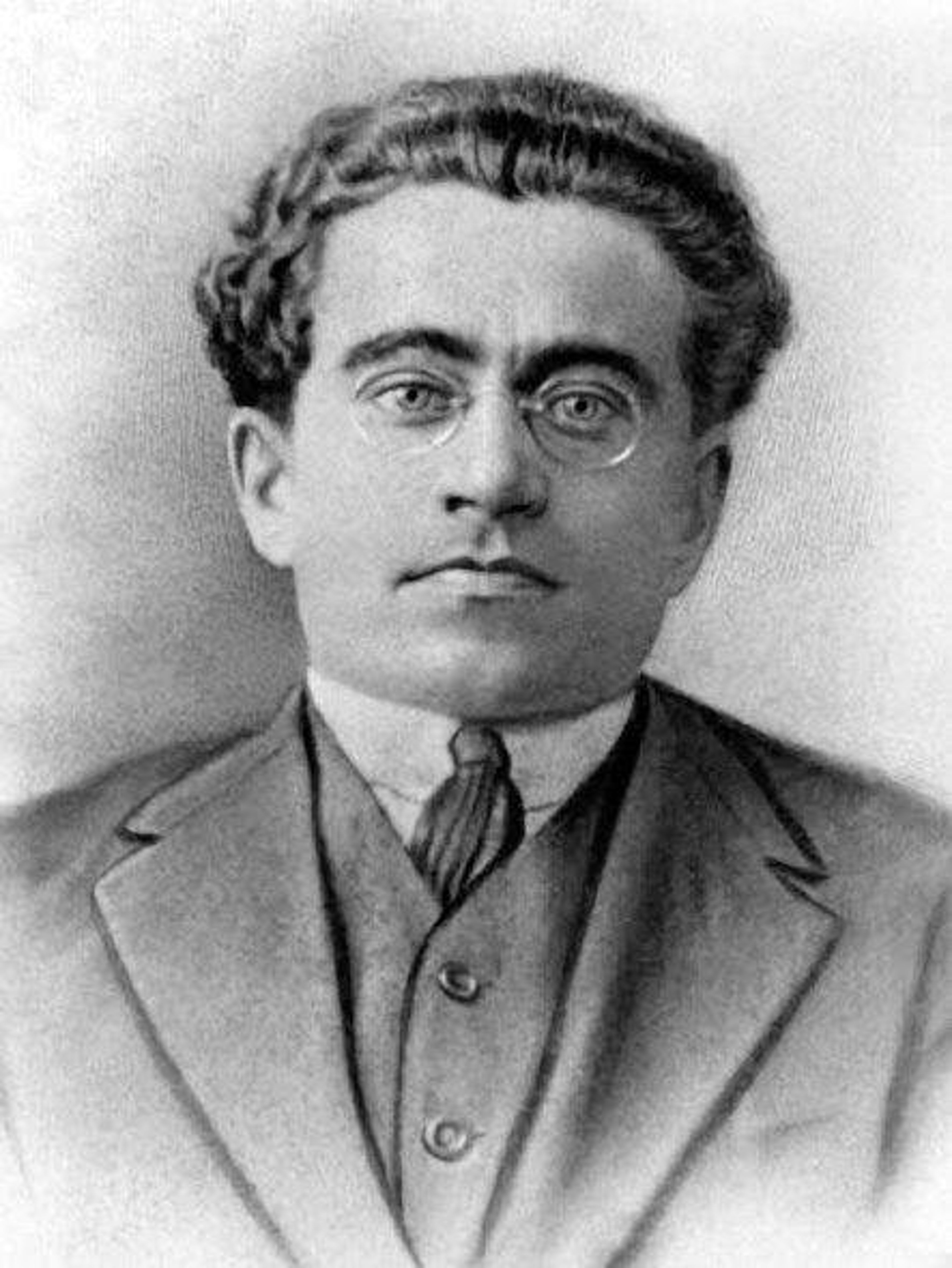 Reading Gramsci: On Economism, Political Method, and Urbanism